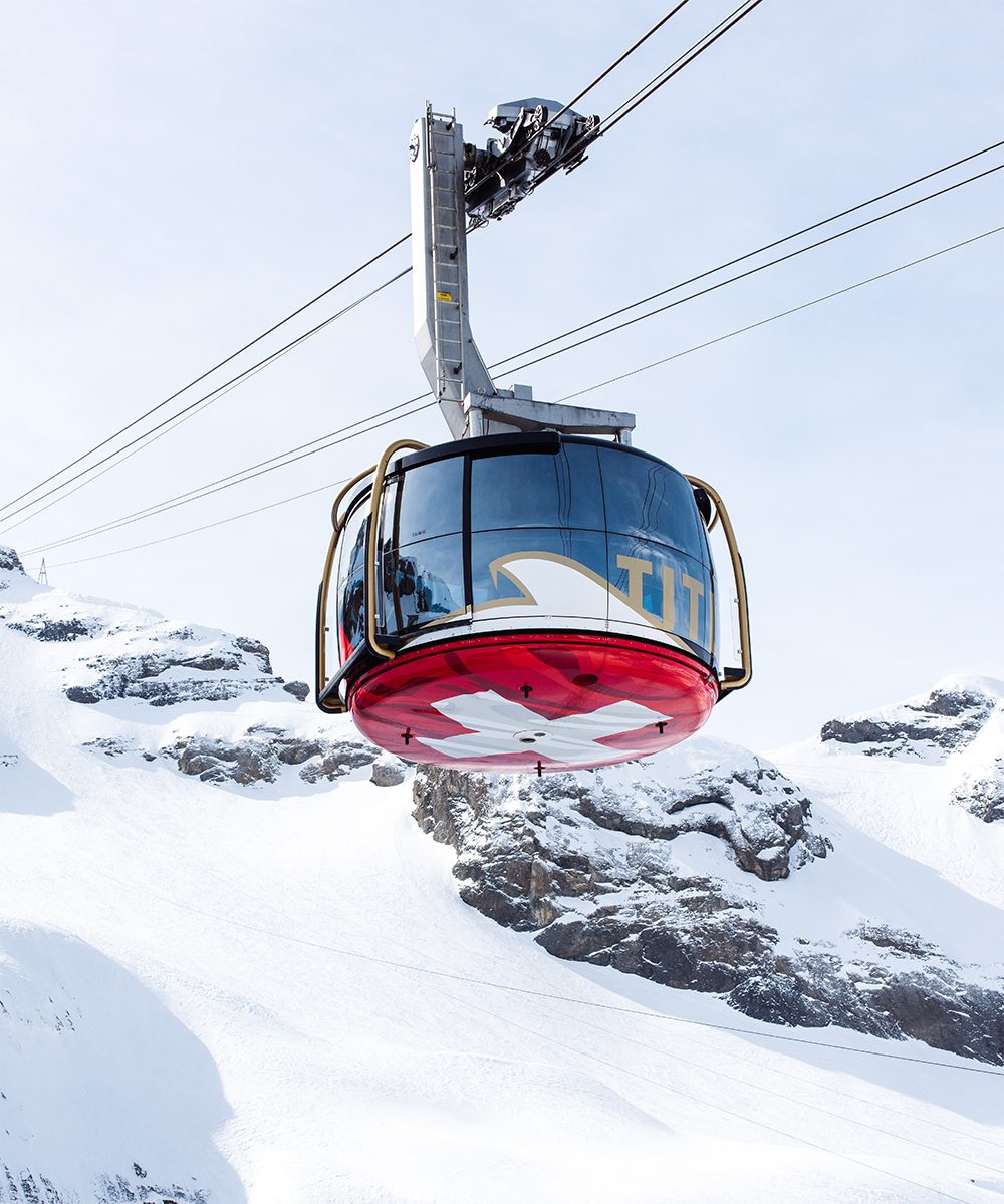 The rotating cable car to the top of Mount Titlis