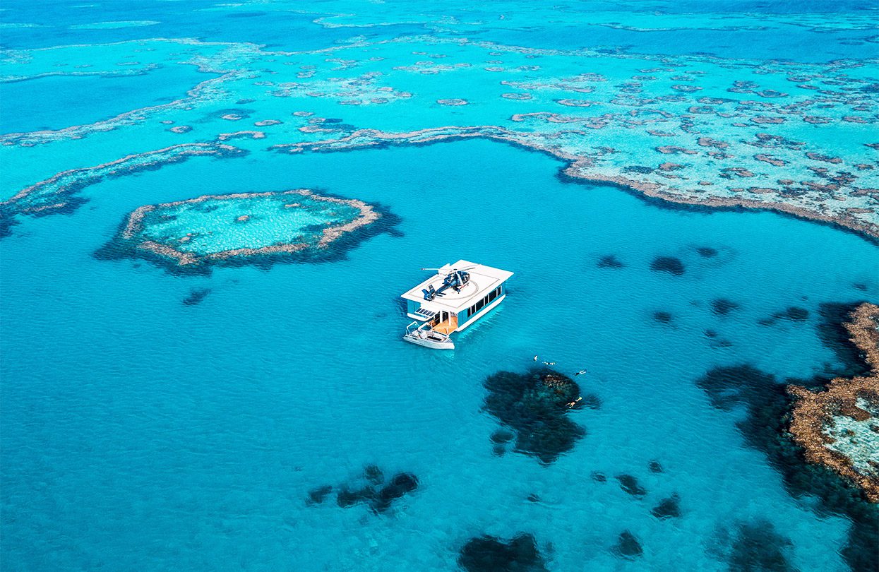 Helicopter flights offers visitors the ultimate scenic tour of the reef, photo by Tourism and Events Queensland