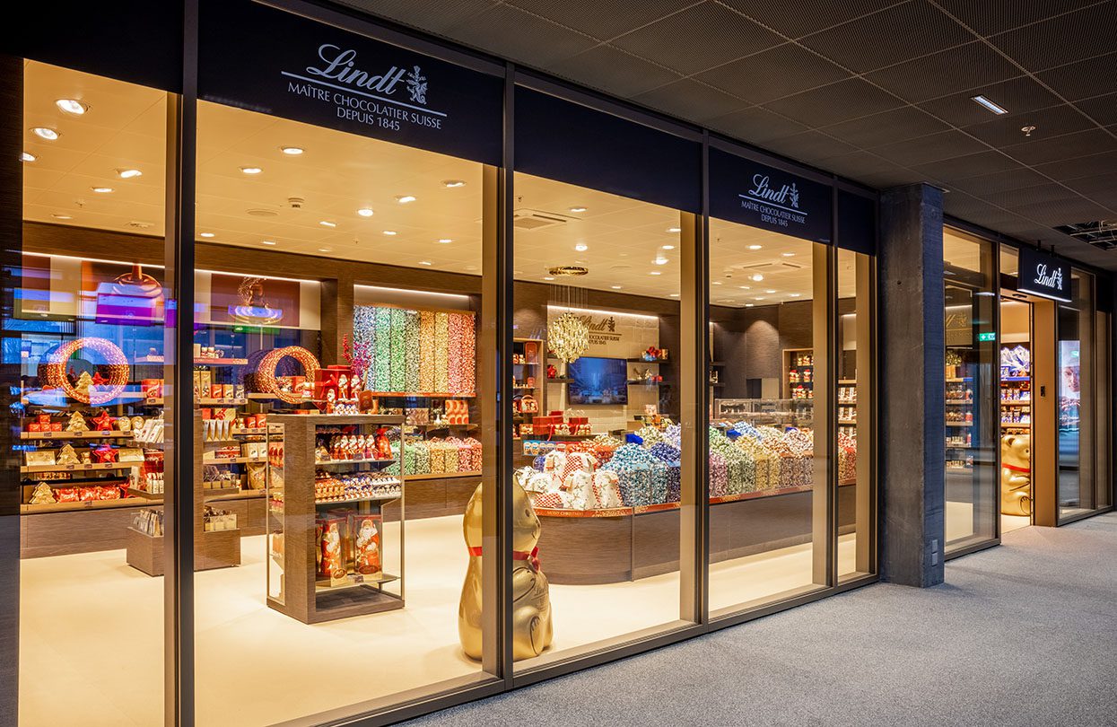 Lindt Swiss Chocolate Heaven in Grindelwald Terminal, image by Jungfraubahnen, Switzerland Tourism